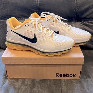 Men’s Nike sneakers